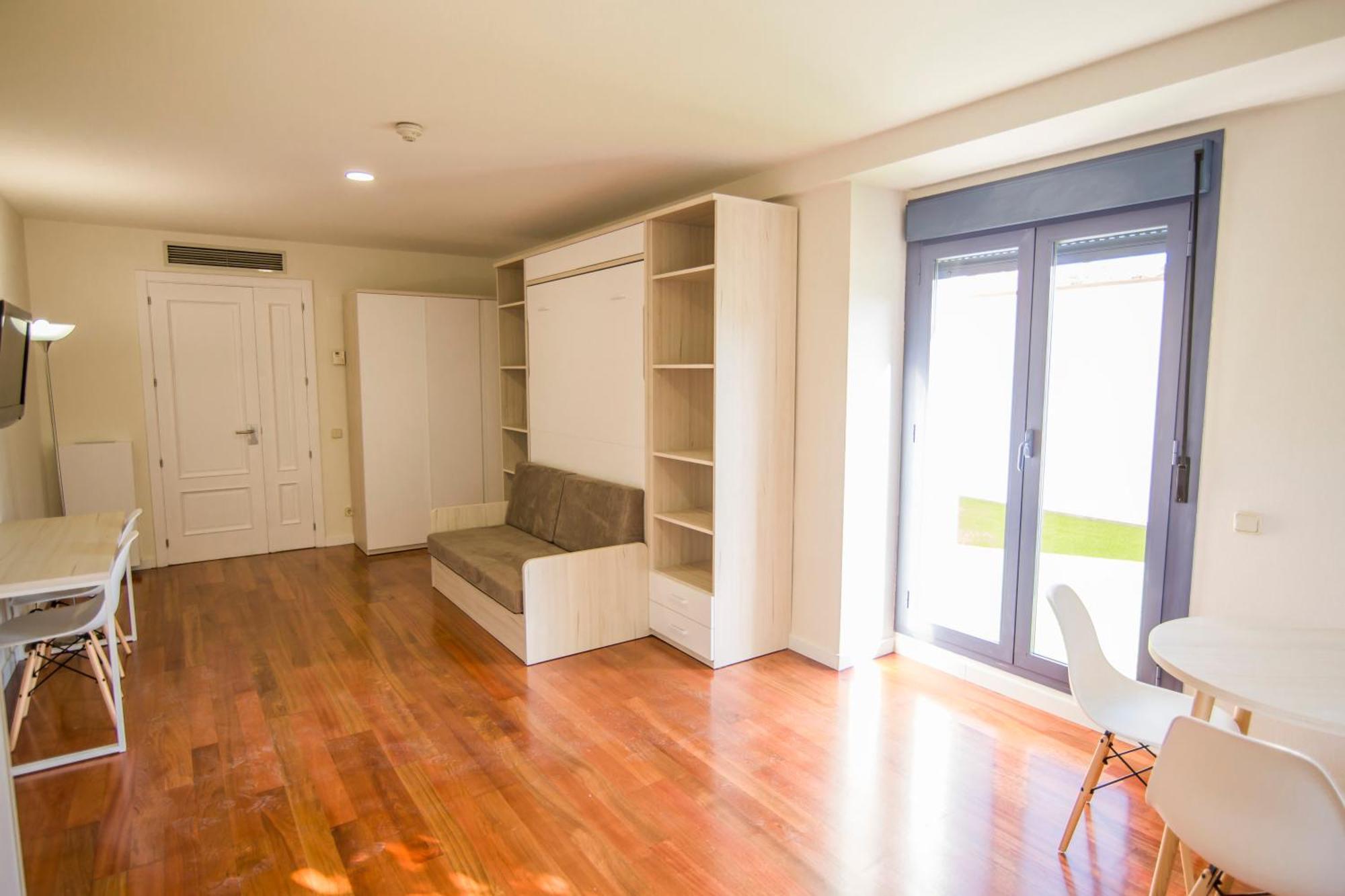 Apartamentos Plaza De Santiago - Estudios Turisticos - 1 Llave Pinto Ngoại thất bức ảnh