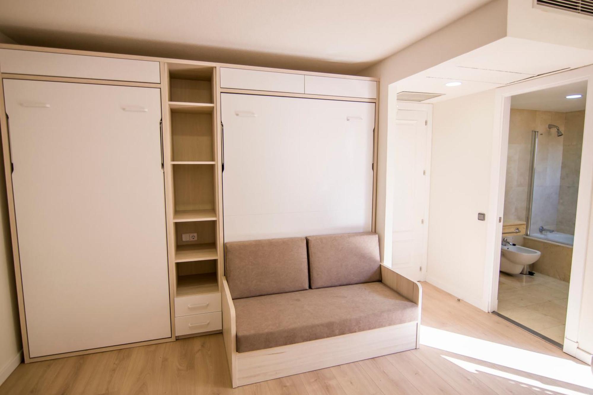 Apartamentos Plaza De Santiago - Estudios Turisticos - 1 Llave Pinto Ngoại thất bức ảnh