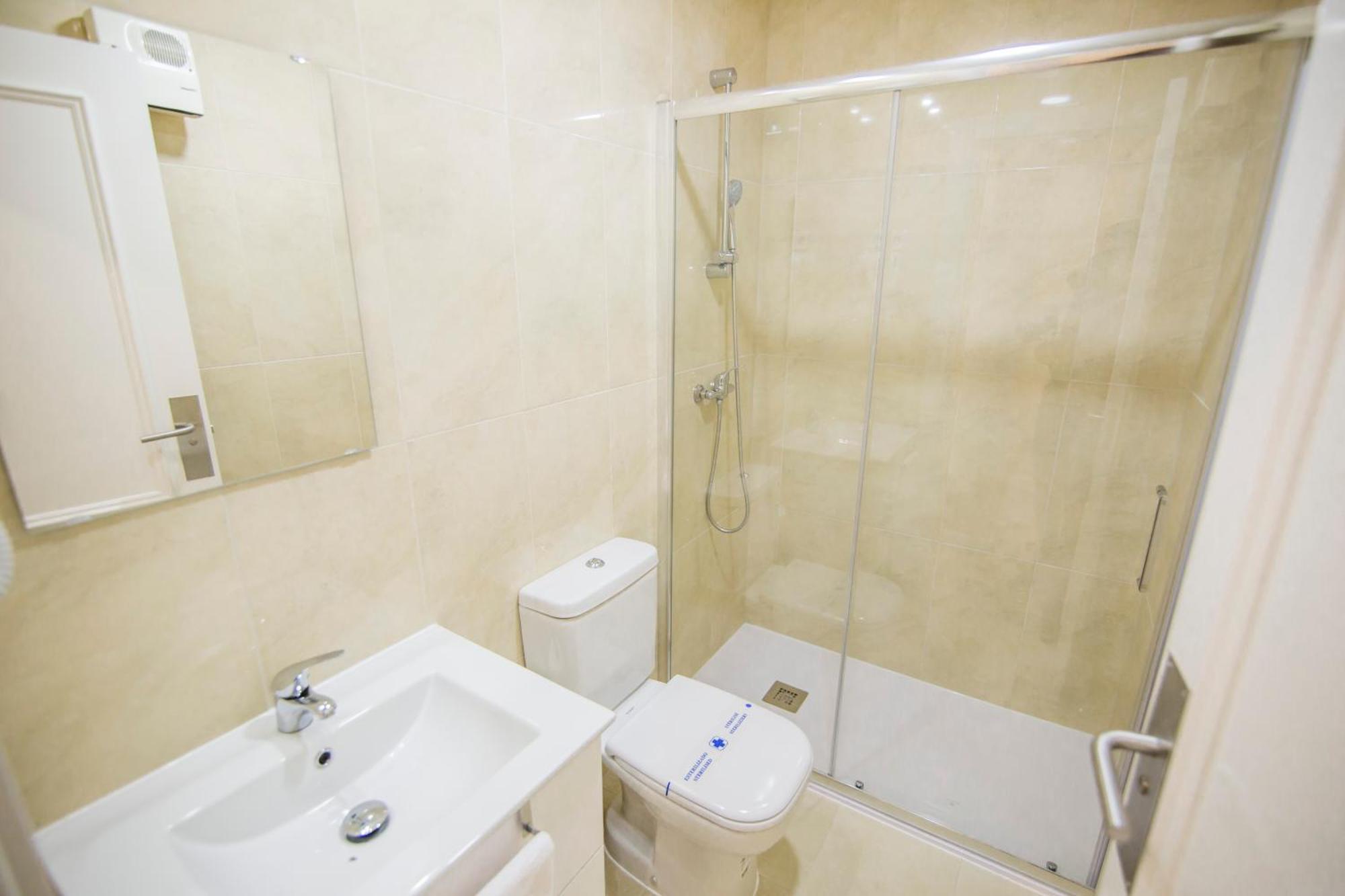 Apartamentos Plaza De Santiago - Estudios Turisticos - 1 Llave Pinto Ngoại thất bức ảnh