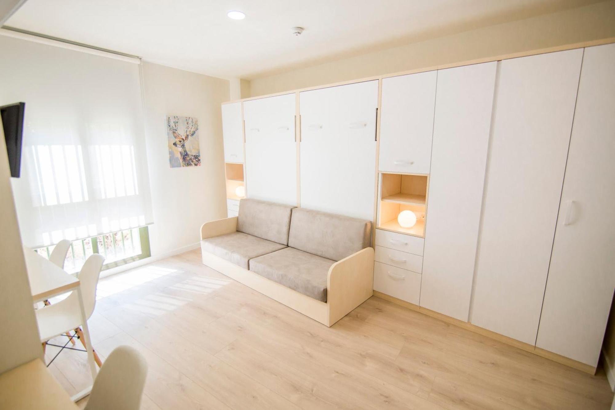 Apartamentos Plaza De Santiago - Estudios Turisticos - 1 Llave Pinto Ngoại thất bức ảnh