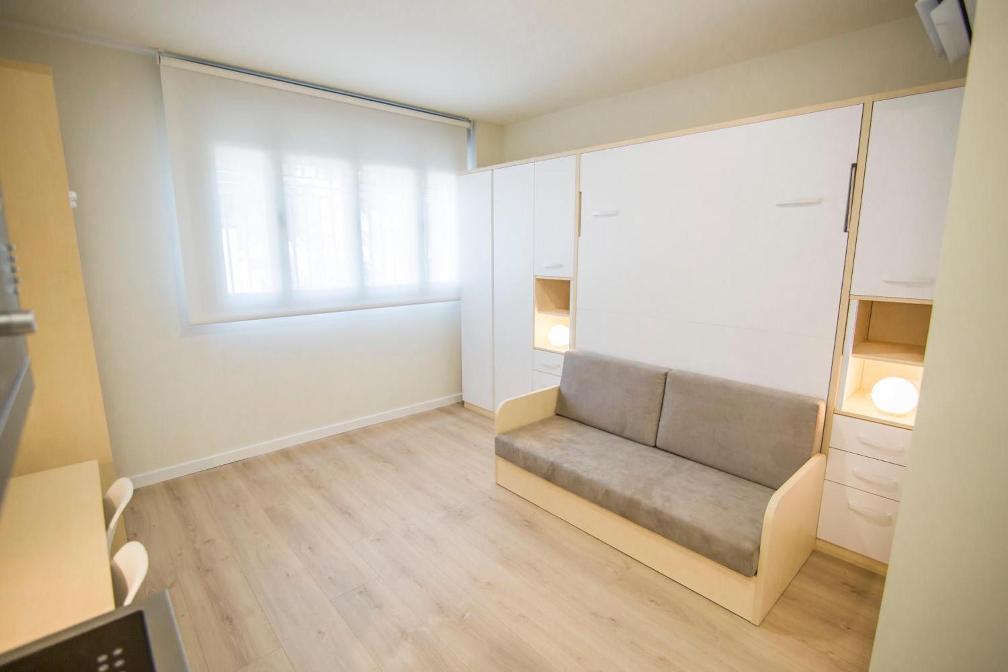 Apartamentos Plaza De Santiago - Estudios Turisticos - 1 Llave Pinto Ngoại thất bức ảnh