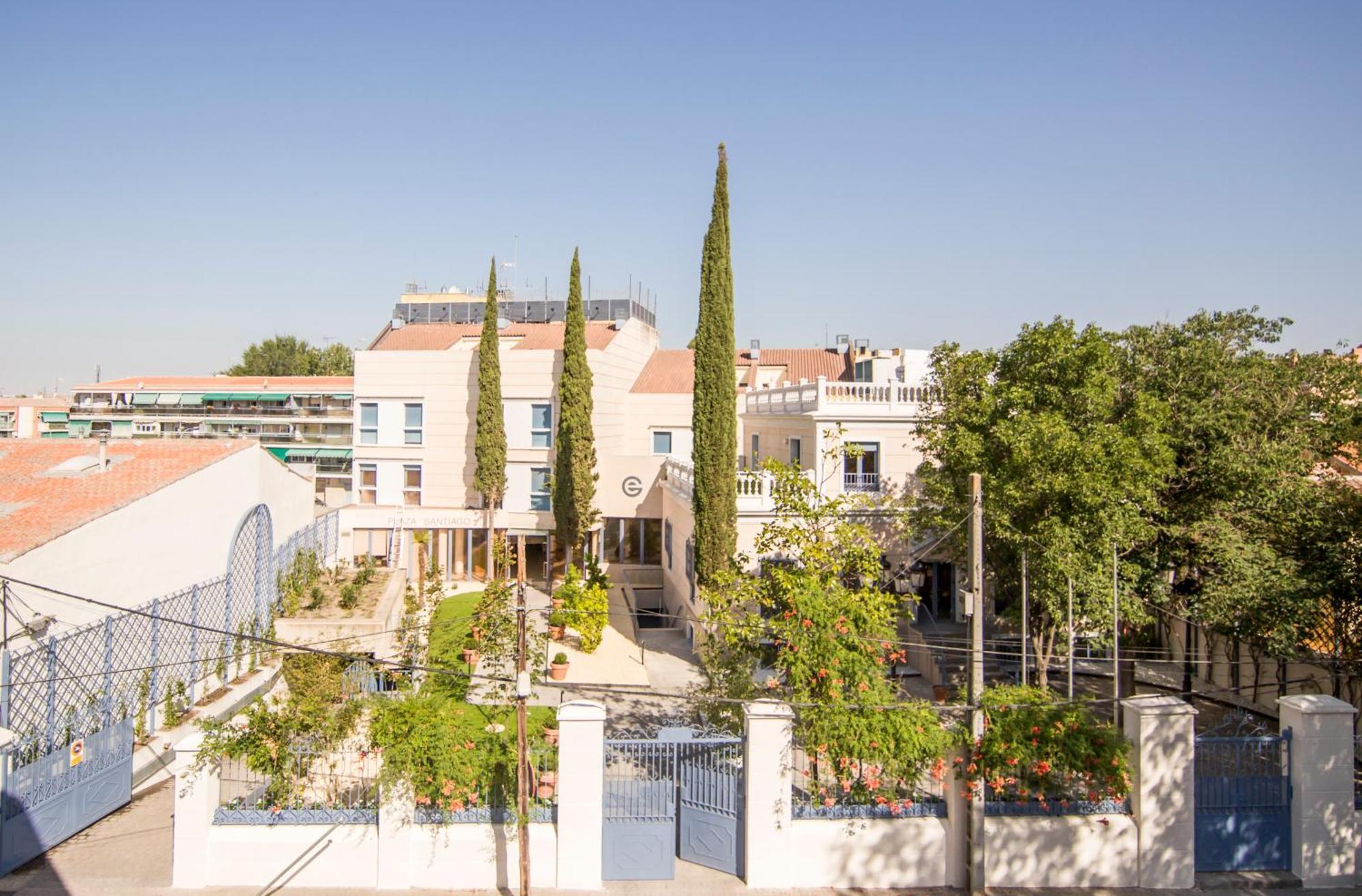 Apartamentos Plaza De Santiago - Estudios Turisticos - 1 Llave Pinto Ngoại thất bức ảnh